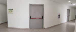 Pintu Baja Dibanding Kayu: Apa Saja Kelebihannya?